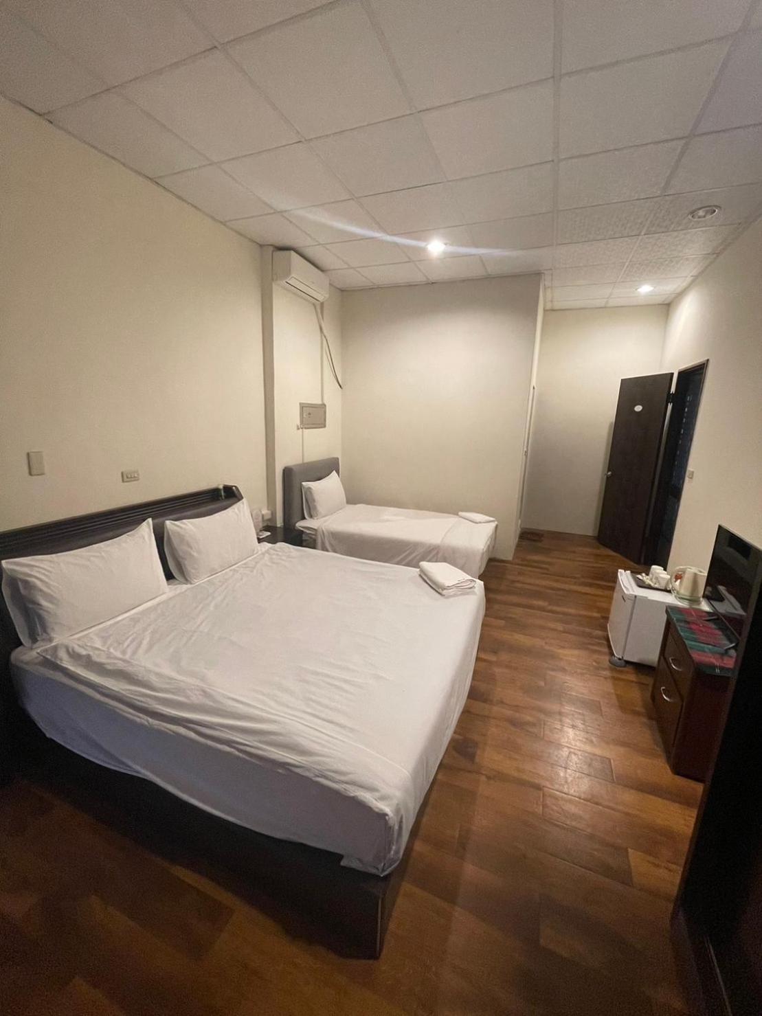 Malaya Guest House Budai Екстер'єр фото