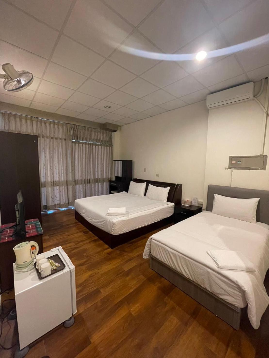 Malaya Guest House Budai Екстер'єр фото