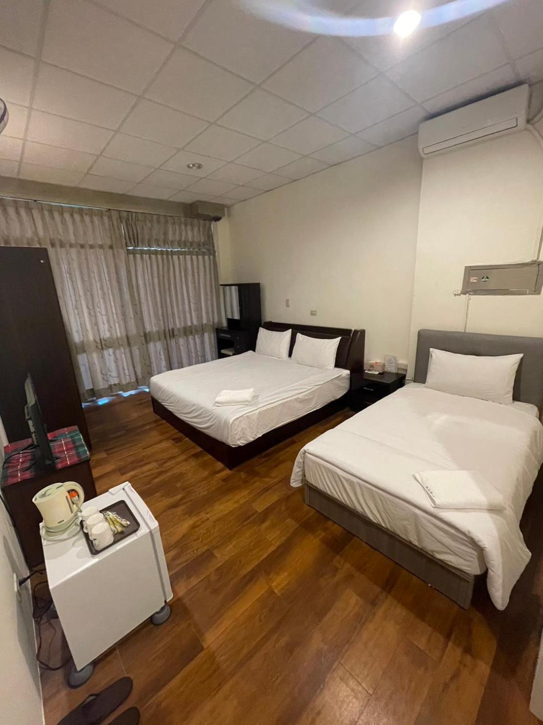 Malaya Guest House Budai Екстер'єр фото