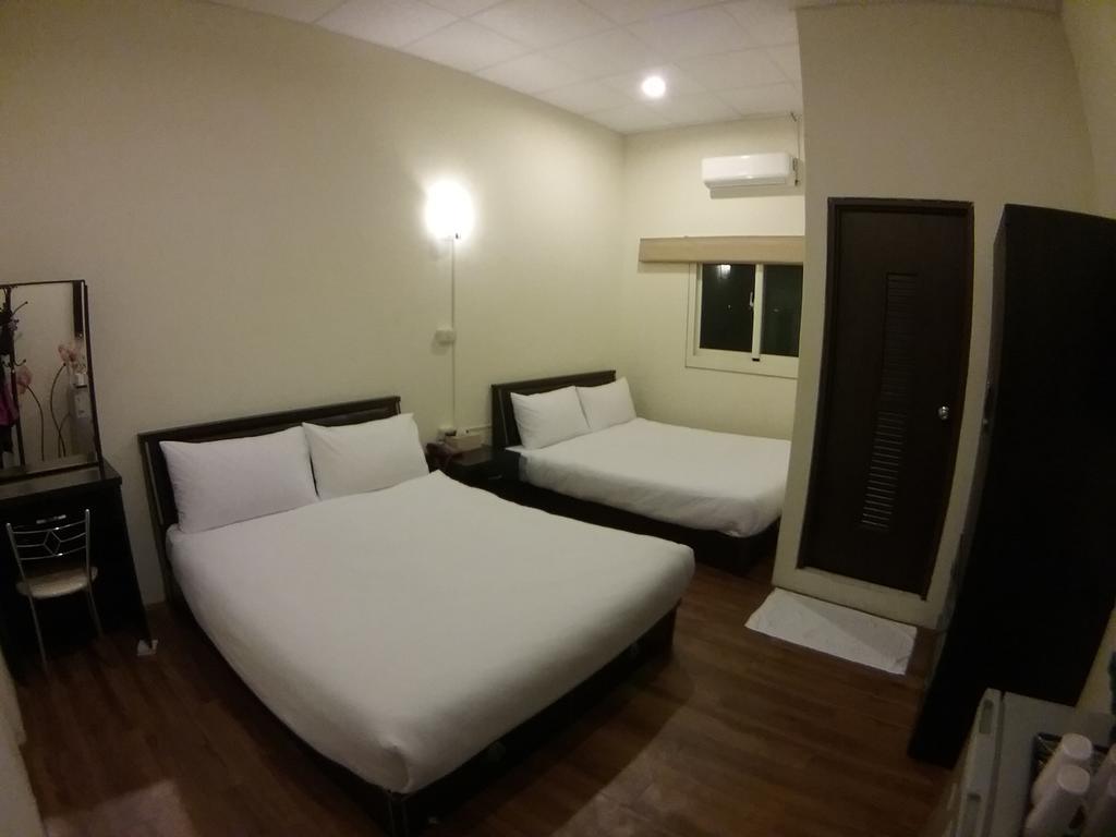 Malaya Guest House Budai Екстер'єр фото