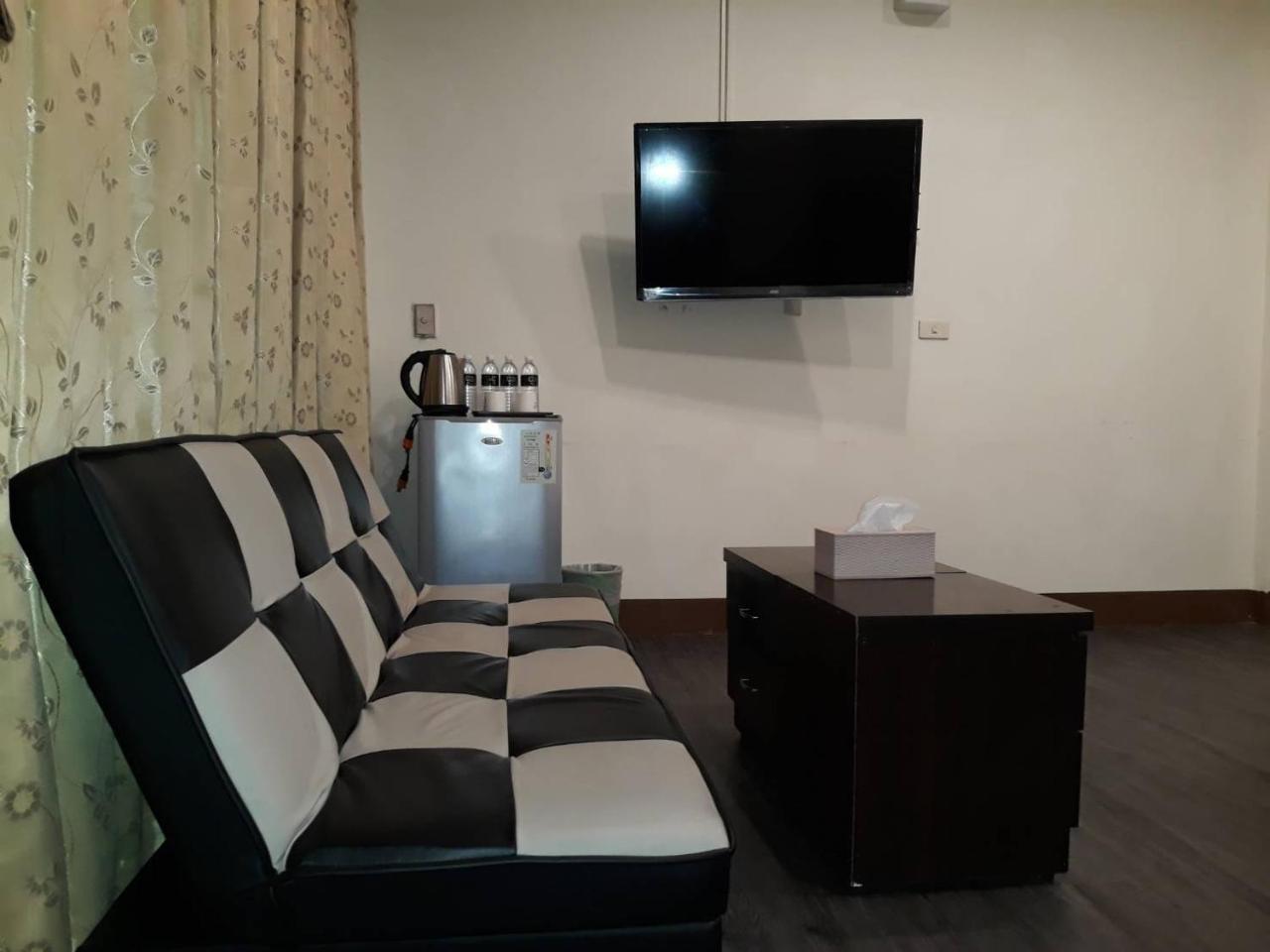 Malaya Guest House Budai Екстер'єр фото